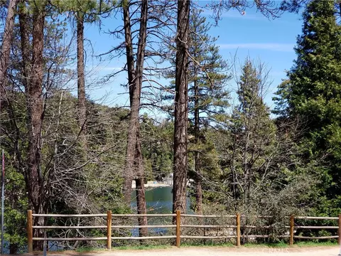 24155 San Moritz Dr, Crestline, CA 92325 photo 16