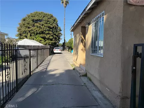 Exterior - 45 E 69th Way, Long Beach, CA 90805 photo 2 of 10