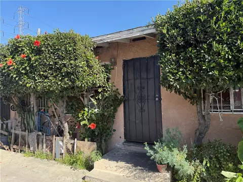 Exterior - 45 E 69th Way, Long Beach, CA 90805 photo 7 of 10