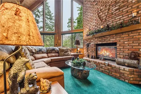 Living - 184 Massive, Lake Arrowhead, CA 92317 photo 2 of 3
