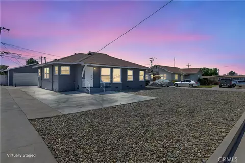 1483 E Bardsley Ave, Tulare, CA 93274