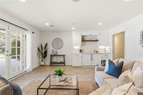 Living - 12669 Valley View Ln, Redlands, CA 92373 photo 2 of 5
