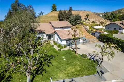 3007 Shadid Dr, Colton, CA 92324