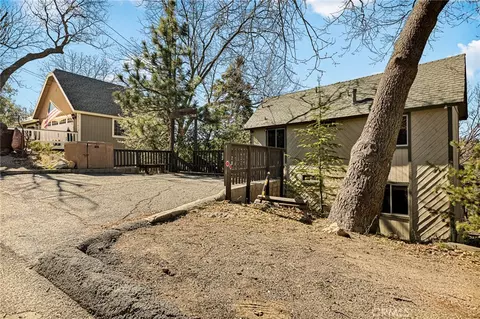 Exterior - 1256 Grass Vly, Lake Arrowhead, CA 92352 photo 2 of 7