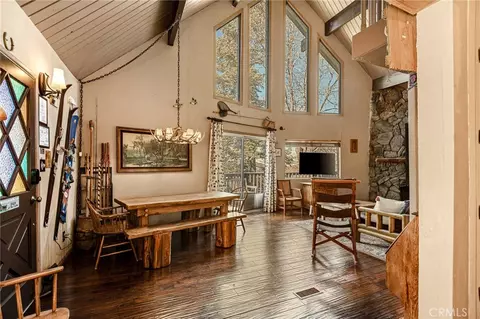 Dining - 1256 Grass Vly, Lake Arrowhead, CA 92352 photo 1 of 2