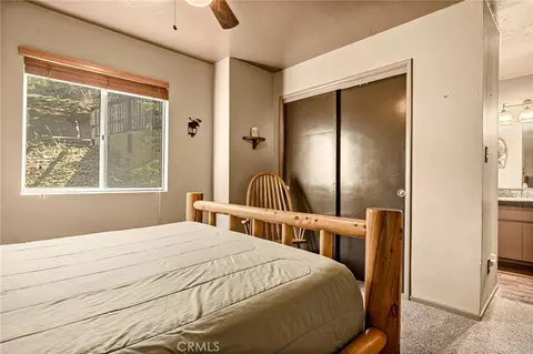 Bedroom - 1256 Grass Vly, Lake Arrowhead, CA 92352 photo 1 of 5