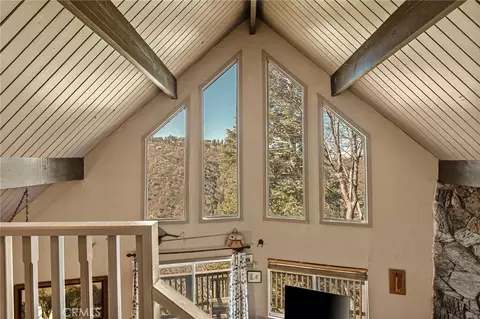 Entry Way - 1256 Grass Vly, Lake Arrowhead, CA 92352 photo 1 of 2