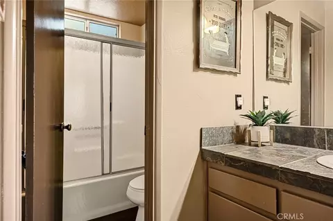 Bath - 1256 Grass Vly, Lake Arrowhead, CA 92352 photo 1 of 4