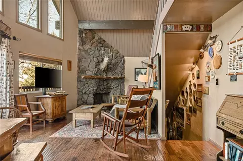 Living - 1256 Grass Vly, Lake Arrowhead, CA 92352 photo 3 of 3