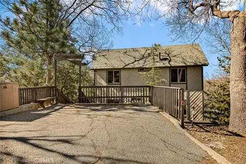 Exterior - 1256 Grass Vly, Lake Arrowhead, CA 92352 photo 1 of 7