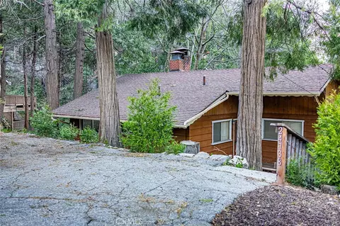 Exterior - 24738 Nestal Ct, Crestline, CA 92325 photo 3 of 13