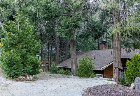 Exterior - 24738 Nestal Ct, Crestline, CA 92325 photo 4 of 13