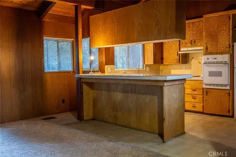Kitchen - 24738 Nestal Ct, Crestline, CA 92325 photo 1 of 5