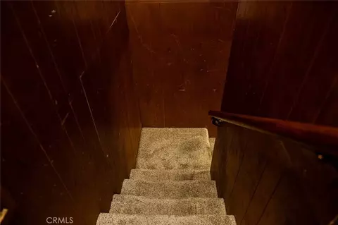 Entry Way - 24738 Nestal Ct, Crestline, CA 92325 photo 6 of 8