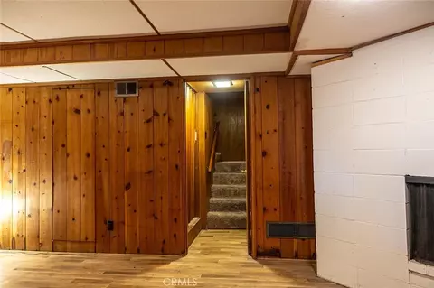 Entry Way - 24738 Nestal Ct, Crestline, CA 92325 photo 8 of 8
