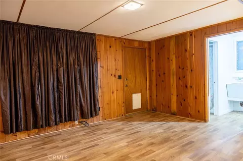 Living - 24738 Nestal Ct, Crestline, CA 92325 photo 4 of 6