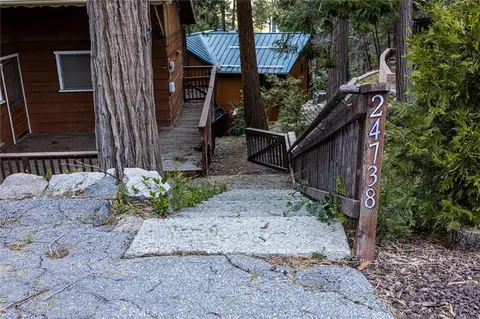 24738 Nestal Ct, Crestline, CA 92325