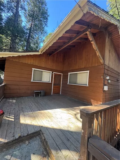 Exterior - 24738 Nestal Ct, Crestline, CA 92325 photo 2 of 13