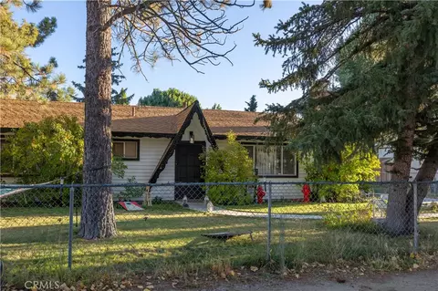 332 Grenfall Ln, Big Bear City, CA 92314