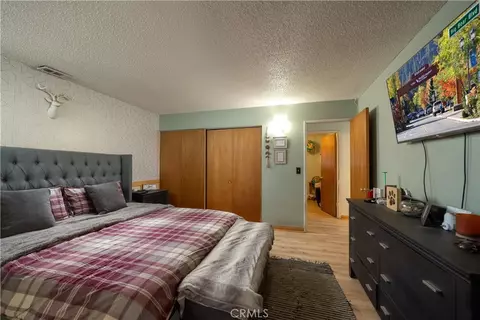 Bedroom - 332 Grenfall Ln, Big Bear City, CA 92314 photo 2 of 5