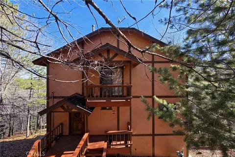 1227 Portillo Ln, Lake Arrowhead, CA 92352