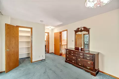 Bedroom - 1227 Portillo Ln, Lake Arrowhead, CA 92352 photo 2 of 5