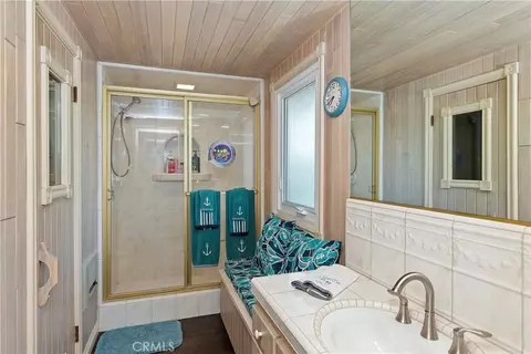 Bath - 3694 Parkside, San Bernardino, CA 92404 photo 2 of 5