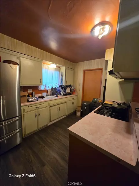 Kitchen - 461 W Scott St, Rialto, CA 92376 photo 2 of 5