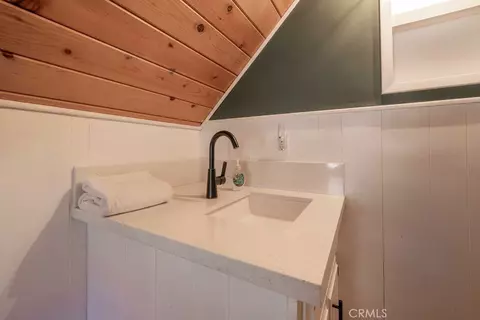 Bath - 721 Bear Mountain Rd, Big Bear City, CA 92314 photo 4 of 6
