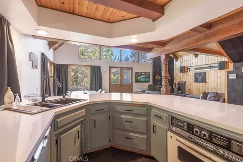 Kitchen - 721 Bear Mountain Rd, Big Bear City, CA 92314 photo 3 of 5