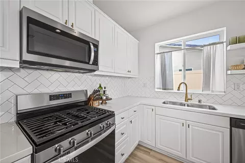 Kitchen - 20065 Curaco Ct, Riverside, CA 92507 photo 3 of 3