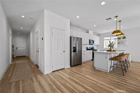 Entry Way - 20065 Curaco Ct, Riverside, CA 92507 photo 3 of 8