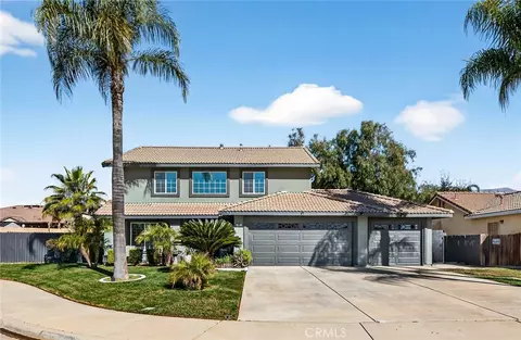 520 Cedar View Dr, Beaumont, CA 92223