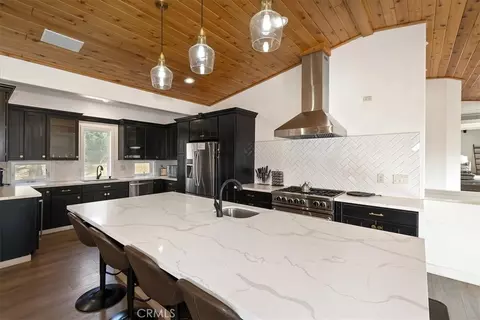 Kitchen - 1051 Mound, Big Bear City, CA 92314 photo 6 of 6