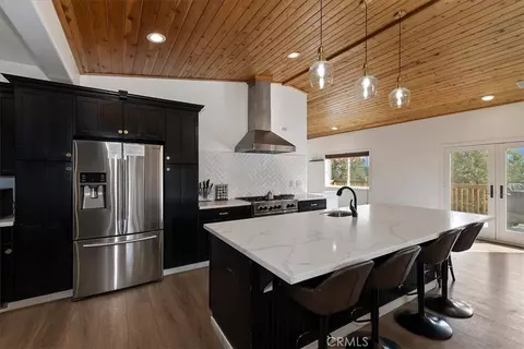 Kitchen - 1051 Mound, Big Bear City, CA 92314 photo 5 of 6
