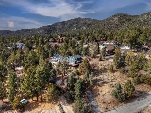 View/Area - 1051 Mound, Big Bear City, CA 92314 photo 2 of 6