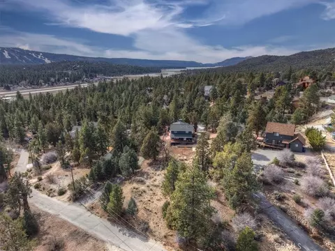View/Area - 1051 Mound, Big Bear City, CA 92314 photo 3 of 6