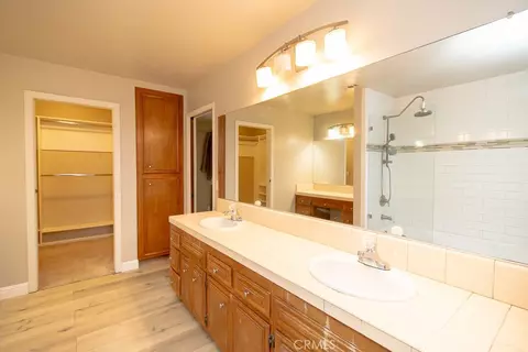 Bath - 20376 Tonawanda, Apple Valley, CA 92307 photo 3 of 5
