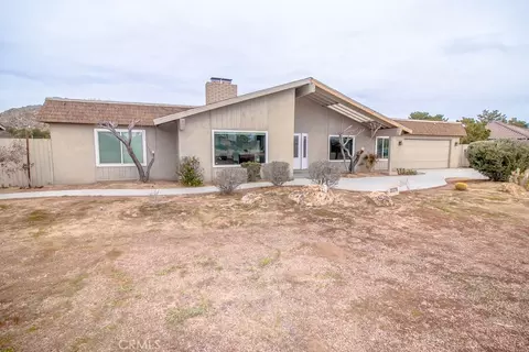 Exterior - 20376 Tonawanda, Apple Valley, CA 92307 photo 2 of 16