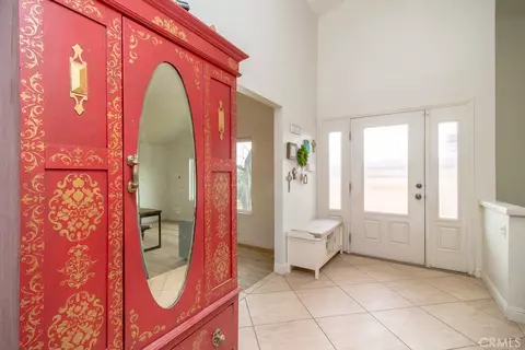 Entry Way - 20376 Tonawanda, Apple Valley, CA 92307 photo 2 of 4