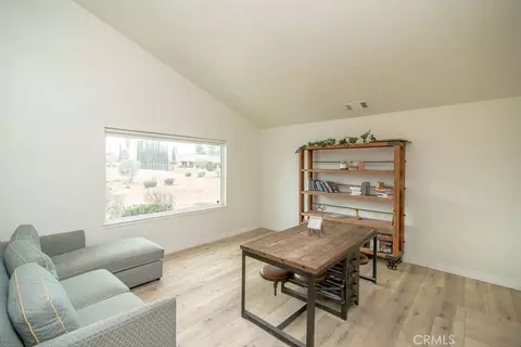 Living - 20376 Tonawanda, Apple Valley, CA 92307 photo 1 of 8