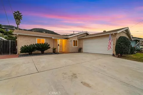8001 Linen Dr, Santee, CA 92071