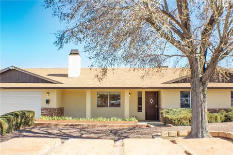7407 Kenyon, Hesperia, CA 92345