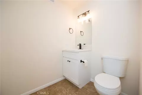Bath - 811 Pillar Point Way, Oceanside, CA 92058 photo 2 of 2