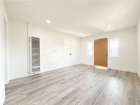 Living - 521 W Cherry St, Compton, CA 90222 photo 1 of 2