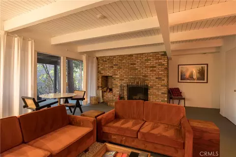 Living - 399 Rainier Rd, Lake Arrowhead, CA 92352 photo 2 of 4
