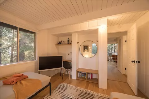 Bedroom - 399 Rainier Rd, Lake Arrowhead, CA 92352 photo 1 of 13