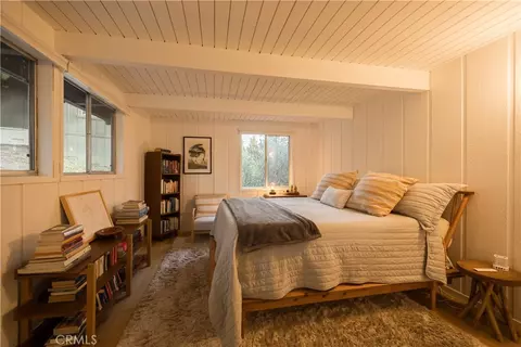 Bedroom - 399 Rainier Rd, Lake Arrowhead, CA 92352 photo 7 of 13