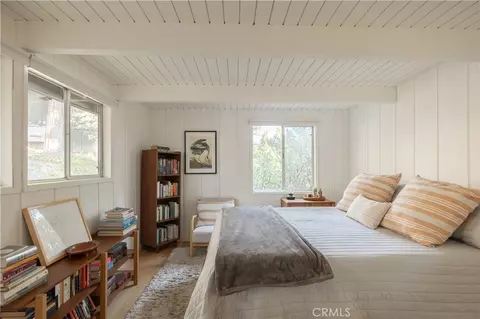Bedroom - 399 Rainier Rd, Lake Arrowhead, CA 92352 photo 3 of 13