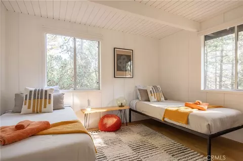 Bedroom - 399 Rainier Rd, Lake Arrowhead, CA 92352 photo 10 of 13
